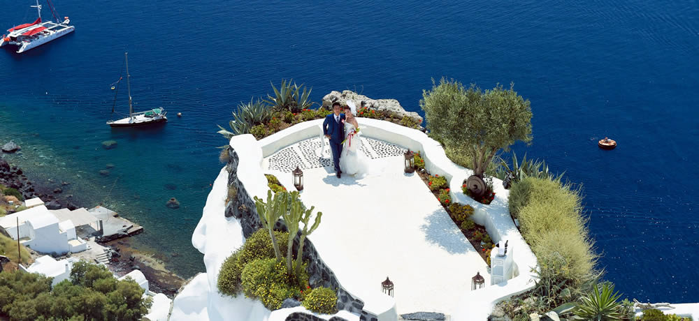 ギリシャ・サントリーニ島、アンドロニス・ラグジュアリー・スイーツ結婚式